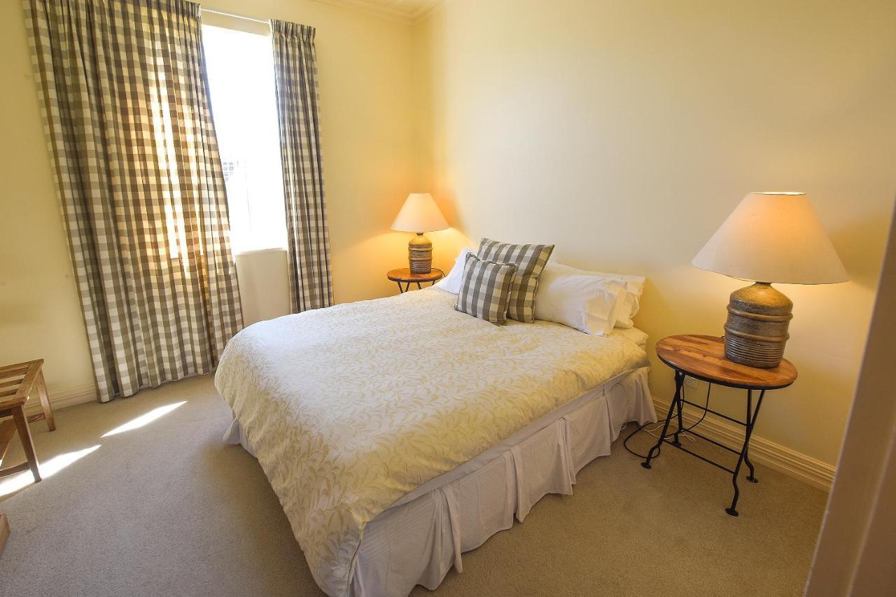 The Vicarage Martinborough Villa Dış mekan fotoğraf