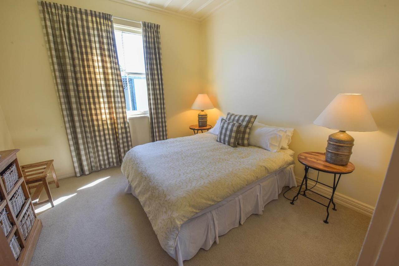 The Vicarage Martinborough Villa Dış mekan fotoğraf