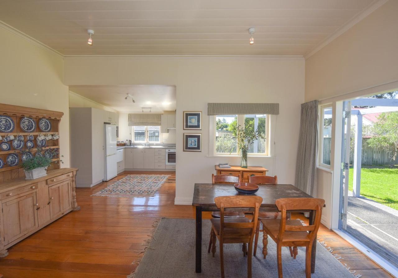 The Vicarage Martinborough Villa Dış mekan fotoğraf